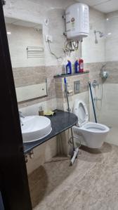 Bathroom Image of 2350 Sq.ft 3 BHK Apartment / Flat for rent in Rustle Court, Gomti Nagar Lucknow for Rs. 70000