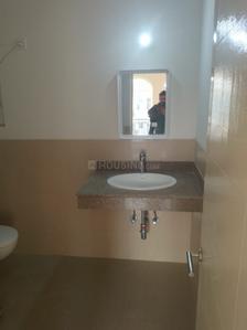 Bathroom Image of 1650 Sq.ft 3 BHK Builder Floor for rent in Emaar Emerald Floors Premier, Sector 65 Gurgaon for Rs. 62000