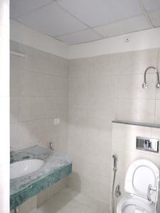 Common Bathroom Image of 1255 Sq.ft 2 BHK Apartment / Flat for sale in BPTP Discovery Park, Sector 80 Faridabad for Rs. 12500000