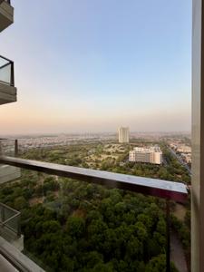 Balcony Image of 3050 Sq.ft 4.5 BHK Apartment / Flat for rent in DLF One Midtown, Karampura New Delhi for Rs. 189000