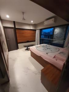 Bedroom Image of 1088 Sq.ft 3 BHK Apartment / Flat for sale in Khar West Mumbai for Rs. 65000000
