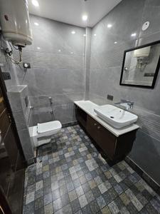 Bathroom Image of 1800 Sq.ft 3 BHK Builder Floor for rent in Punjabi Bagh New Delhi for Rs. 61000