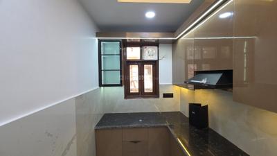 Kitchen Image of 900 Sq.ft 3 BHK Builder Floor for sale in Laxmi Nagar New Delhi for Rs. 9500000
