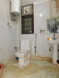 Bathroom Image of 800 Sq.ft 2 BHK Apartment / Flat for sale in Mehrauli New Delhi for Rs. 4850000