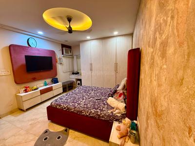 Bedroom Image of 1450 Sq.ft 4 BHK Builder Floor for sale in Mayur Vihar Phase 1 New Delhi for Rs. 14500000