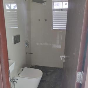 Bathroom Image of 590 Sq.ft 1 BHK Apartment / Flat for sale in Chembur Mumbai for Rs. 12500000
