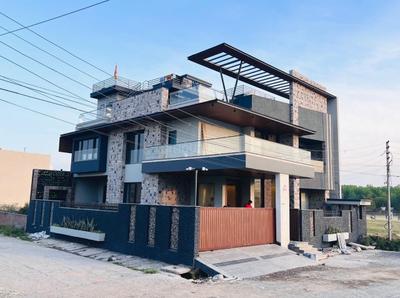 Building Image of 7000 Sq.ft 4.5 BHK Independent House for sale in Turner Road Dehradun for Rs. 65000000