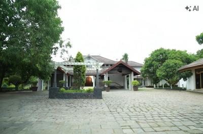 Image of 15500 Sq.ft 6 BHK Independent House for sale in Kakkanad, Kochi for Rs. 245000000