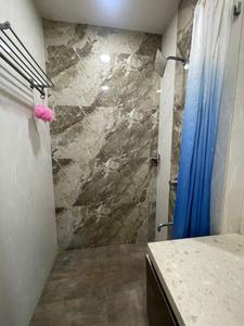 Bathroom Image of 1295 Sq.ft 3 BHK Apartment / Flat for sale in Oberoi Springs, Andheri West Mumbai for Rs. 49500000
