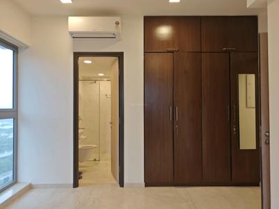 Bedroom Image of 1000 Sq.ft 3 BHK Apartment / Flat for sale in Lodha Aura, Sion Mumbai for Rs. 40000000