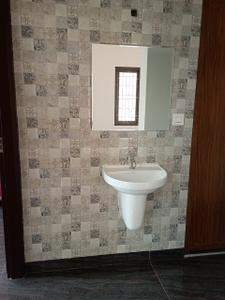 Bathroom Image of 950 Sq.ft 2 BHK Independent House for rent in Attavar Mangalore for Rs. 17000