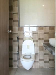 Bedroom One Image of 1000 Sq.ft 2.5 BHK Apartment / Flat for rent in Lodha Splendora, Kasarvadavali Thane for Rs. 30000