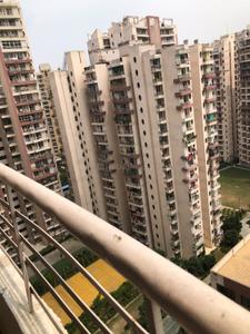 Balcony Image of 1049 Sq.ft 2 BHK Apartment / Flat for rent in Supertech Livingston, Crossings Republik Ghaziabad for Rs. 20000