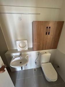 Bathroom Image of 1660 Sq.ft 3 BHK Duplex for rent in Jaypee Klassic , Sector 129 Noida for Rs. 30000