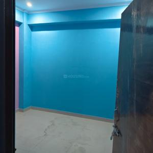 Bedroom Image of 600 Sq.ft 3 BHK Apartment / Flat for rent in Kondli New Delhi for Rs. 19000