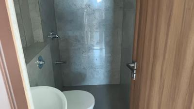 Bathroom Image of 440 Sq.ft 1 BHK Apartment / Flat for rent in Sheth Irene Wing A Phase 1, Malad West Mumbai for Rs. 47000