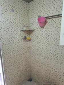 Bathroom Image of 600 Sq.ft 1 BHK Apartment / Flat for rent in God Gifts Building, Lower Parel Mumbai for Rs. 50000