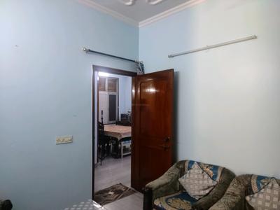Bedroom Image of 1800 Sq.ft 3 BHK Builder Floor for sale in Tri Nagar New Delhi for Rs. 18000000