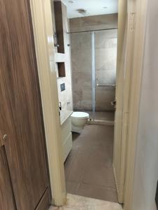Bathroom Image of 2700 Sq.ft 4 BHK Apartment / Flat for sale in DLF Phase 2, DLF Phase 2 Gurgaon for Rs. 52200000