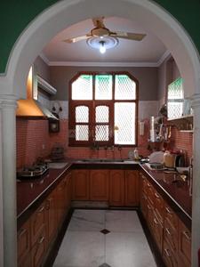 Kitchen Image of 2700 Sq.ft 3 BHK Builder Floor for rent in Sector 41 Noida for Rs. 37000