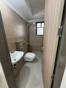 Bathroom Image of 1540 Sq.ft 2.5 BHK Apartment / Flat for sale in Riverview Hornbill Heights At Riverview City, Loni Kalbhor Pune for Rs. 9000000