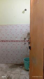 Bathroom Image of 200 Sq.ft 1 BHK Independent House for rent in East Of Kailash New Delhi for Rs. 15000
