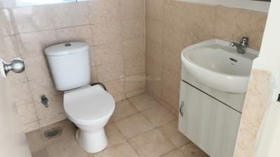 Bathroom Image of 1319 Sq.ft 3 BHK Apartment / Flat for rent in Jaypee Aman, Sector 151 Noida for Rs. 19999