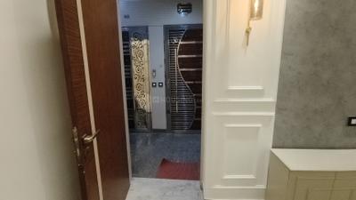 Image of 1650 Sq.ft 3 BHK Builder Floor for sale in Kaushambi, Ghaziabad for Rs. 16000000