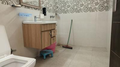 Bathroom Image of 600 Sq.ft 1 RK Builder Floor for rent in Malviya Nagar New Delhi for Rs. 29000
