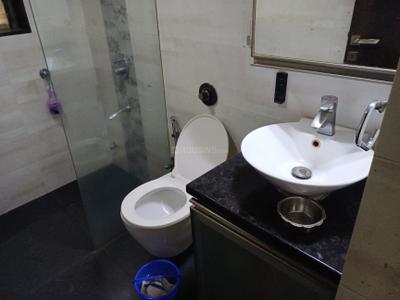 Image of 1200 Sq.ft 3 BHK Apartment / Flat for rent in Vastu Tower, Malad West, Mumbai for Rs. 125000