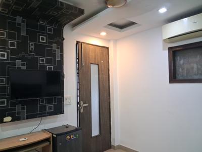 Bedroom Image of 250 Sq.ft 1 RK Builder Floor for rent in Ramesh Nagar New Delhi for Rs. 14000