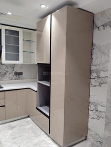 Kitchen Image of 5400 Sq.ft 4 BHK Builder Floor for rent in Panchsheel Park New Delhi for Rs. 285000