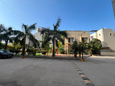 Image of 1750 Sq.ft 3 BHK Penthouse for sale in Sunpharma Road, Vadodara for Rs. 8000000