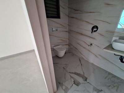 Bathroom Image of 850 Sq.ft 2 BHK Apartment / Flat for sale in Arkade Nest, Mulund West Mumbai for Rs. 16000000