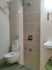 Common Bathroom One Image of 830 Sq.ft 2 BHK Apartment / Flat for sale in Puraniks Tokyo Bay, Kasarvadavali Thane for Rs. 11000000