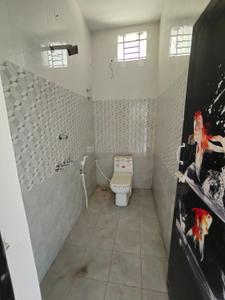 Bathroom Image of 800 Sq.ft 2 BHK Apartment / Flat for rent in Kuniyamuthur Coimbatore for Rs. 15000