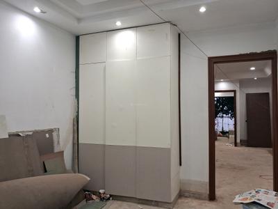 Bedroom Image of 1350 Sq.ft 3 BHK Builder Floor for sale in Paschim Vihar New Delhi for Rs. 27500000