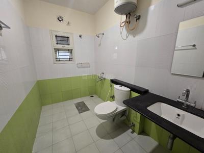 Bathroom Image of 1200 Sq.ft 2 BHK Apartment / Flat for rent in Malleswaram Bengaluru for Rs. 45000