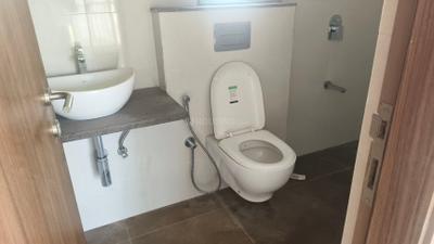Image of 786 Sq.ft 2 BHK Apartment / Flat for sale in Shapoorji Pallonji BKC 28, Bandra East, Mumbai for Rs. 31500000