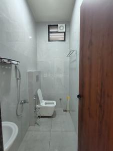 Bathroom Image of 1500 Sq.ft 3 BHK Independent House for rent in Kolar Road Bhopal for Rs. 40000