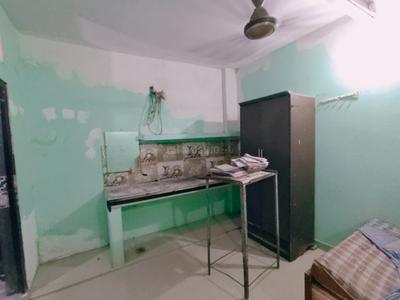 Kitchen Image of 200 Sq.ft 1 RK Builder Floor for rent in Mayur Vihar Phase 1 New Delhi for Rs. 8000