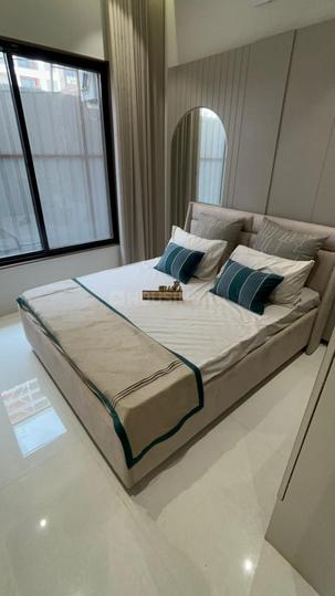 Rohan Silver Gracia Phase II Main Image 1