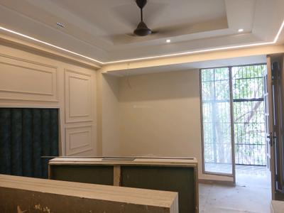 Bedroom Image of 1800 Sq.ft 3 BHK Builder Floor for sale in Rajouri Garden New Delhi for Rs. 32000000