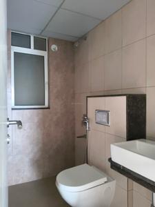 Common Bathroom Image of 794 Sq.ft 2 BHK Apartment / Flat for sale in Godrej Green Vistas, Mahalunge Pune for Rs. 7300000