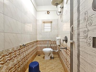 Bathroom Image of 950 Sq.ft 2 BHK Builder Floor for rent in Harlur Bengaluru for Rs. 26000