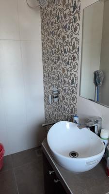 Image of 1000 Sq.ft 3 BHK Apartment / Flat for sale in U K Silver Coin CHSL, Malad West, Mumbai for Rs. 35000000