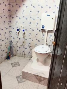 Bathroom Image of 360 Sq.ft 1 BHK Apartment / Flat for sale in Picnic Garden Kolkata for Rs. 1100000
