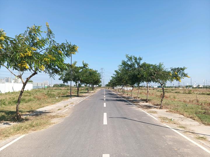 Vatika Express City Plots Main Image 1