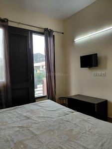 Bedroom Image of 1600 Sq.ft 2 BHK Builder Floor for rent in Sector 51 Noida for Rs. 38000