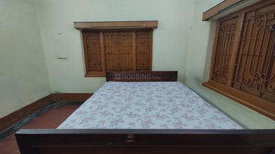 Bedroom Image of 2 Rooms available in Beliaghata, Kolkata